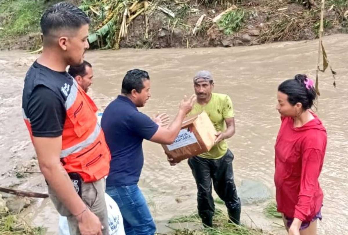 La Secretaría de Riesgos entregó ayudas en la provincia de Manabí tras las fuertes lluvias.