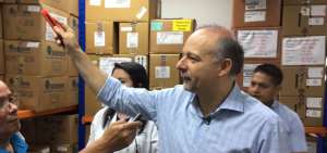 Espinosa constat&oacute; abastecimiento de medicinas en hospital Teodoro Maldonado