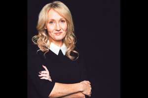 J.K. Rowling escribi&oacute; obra sobre el espionaje telef&oacute;nico