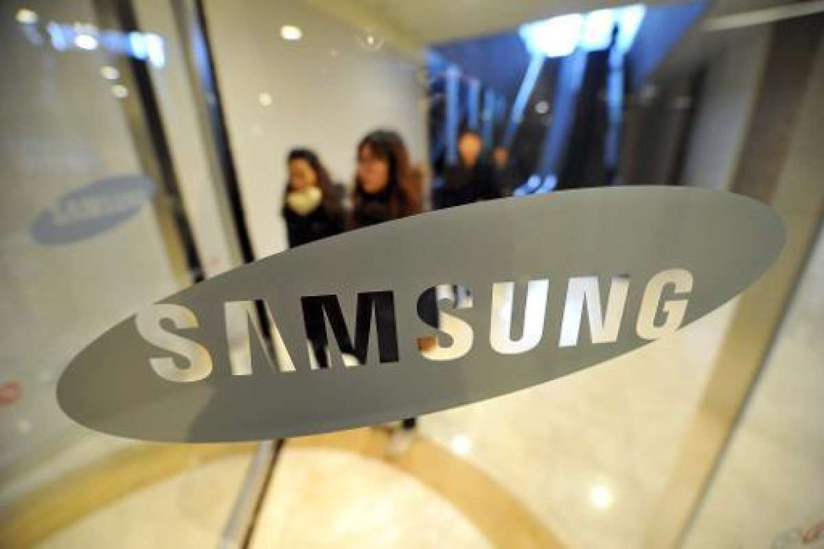      El logotipo de Samsung Electronics en las oficinas centrales de la empresa en Se&uacute;l. Foto: AFP