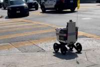 Robot repartidor se atravesó una escena del crimen en Estados Unidos