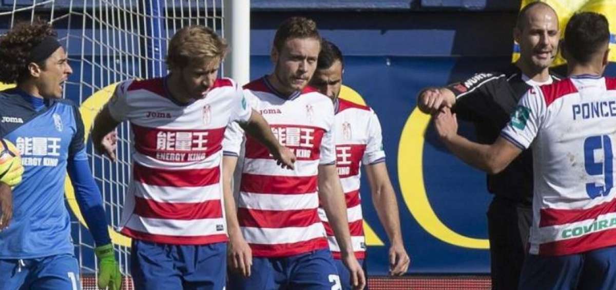 El Granada desciende tras perder 2-1 ante el Real Sociedad
