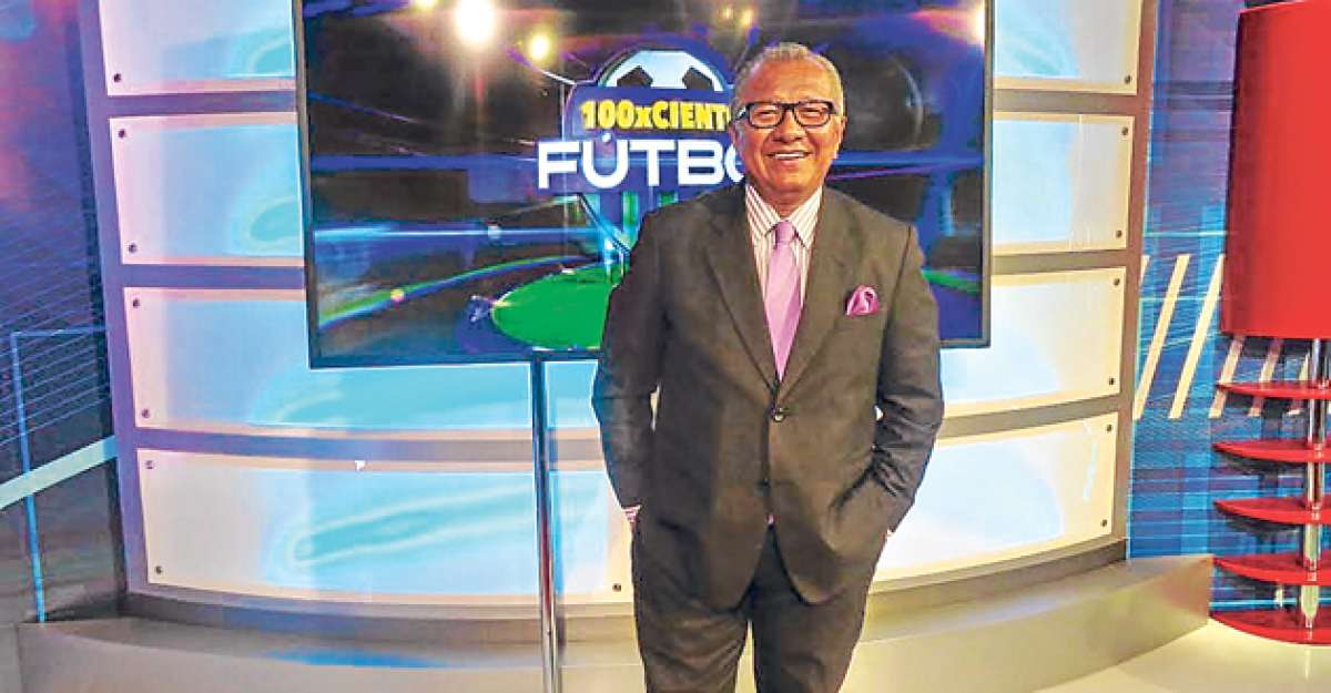 Carlos V&iacute;ctor Morales, periodista deportivo. Foto: Cortes&iacute;a FACSO