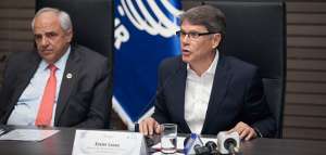 El encuentro se realiz&oacute; en la sede de la Uni&oacute;n de Naciones Suramericanas (Unasur) y que cont&oacute; con la presencia del canciller subrogante, Xavier Lasso. Foto: Canciller&iacute;a