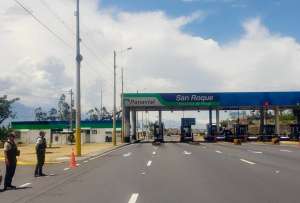 Con corte a las 07:00, dos carreteras permanecían bloqueadas en el país en el marco del paro convocado por la Conaie.