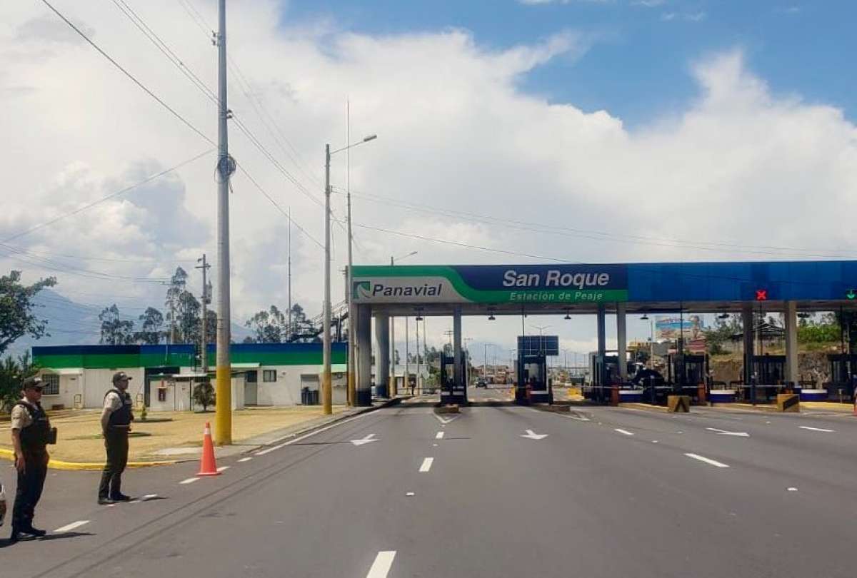 Con corte a las 07:00, dos carreteras permanecían bloqueadas en el país en el marco del paro convocado por la Conaie.