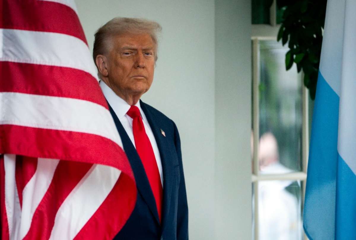 Donald Trump advirtió que forzará el desarme de Hamás si el grupo no cumple con el acuerdo de paz para la Franja de Gaza.