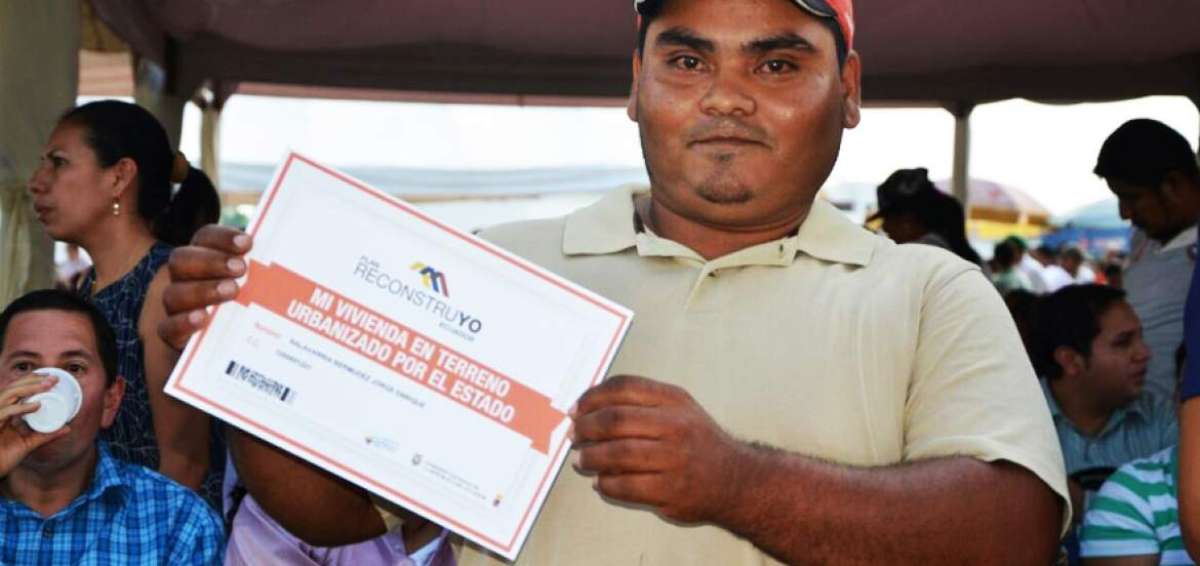 140 familias de Babahoyo reciben incentivos para nueva vivienda