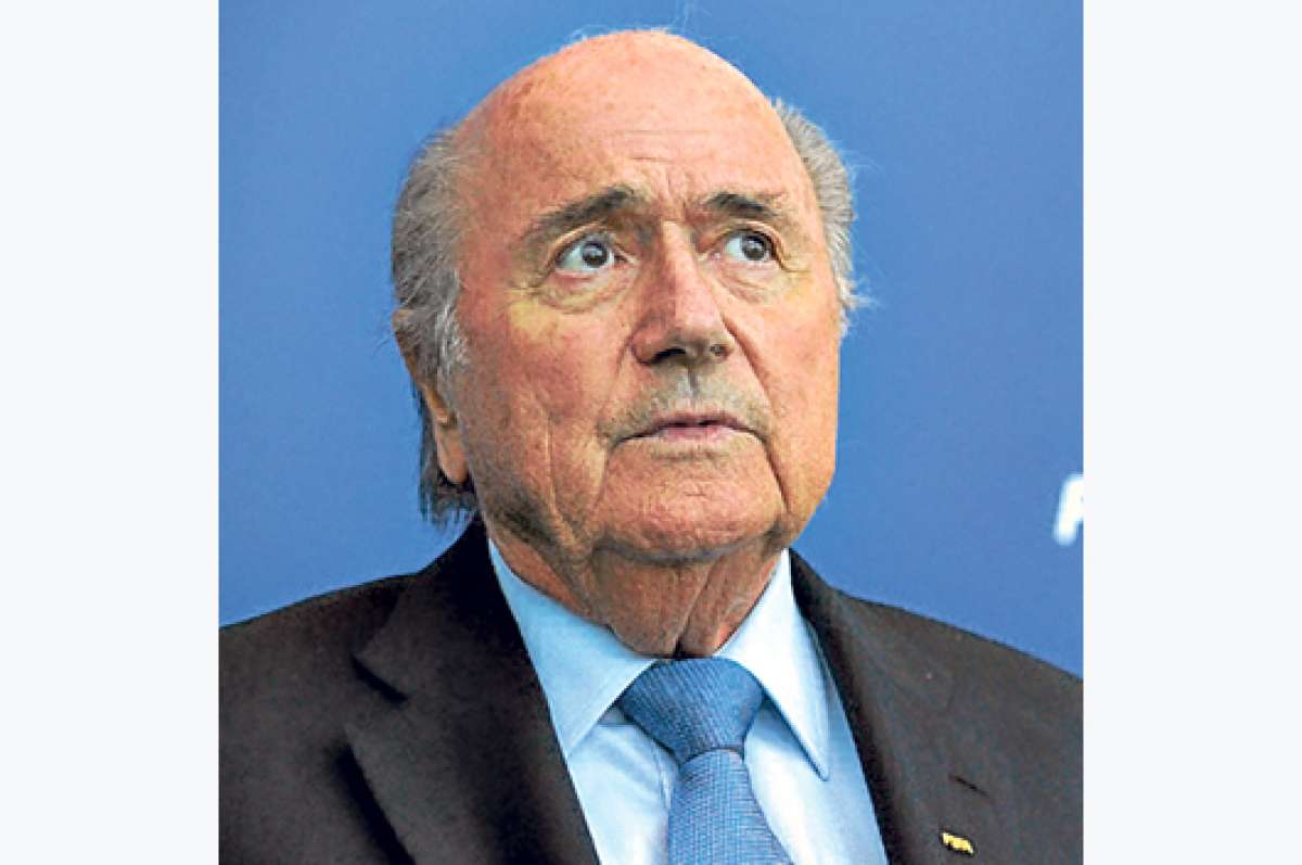 Blatter critica a Arrigo Sacchi y condena el racismo en el f&uacute;tbol