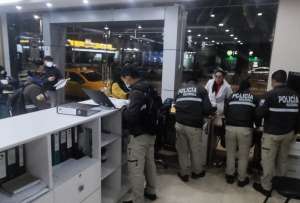 Policía ejecuta allanamientos en tres ciudades por presunta captación ilegal de dinero