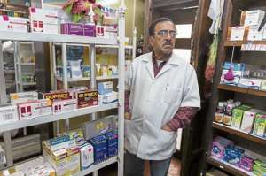 En el pa&iacute;s hay m&aacute;s de 4 mil farmacias independientes con precios referenciales, comenta Ren&eacute; Viteri, representante del gremio de peque&ntilde;as droguer&iacute;as. Foto: Marco Salgado / El Tel&eacute;grafo