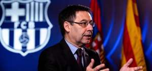 El presidente del FC Barcelona, Josep Maria Bartomeu, en una de las intervenciones en la asamblea de socios que se realiz&oacute; este domingo 6 de octubre de 2019. 