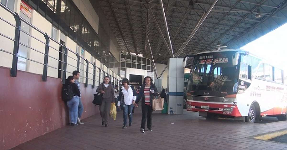 De forma diaria, m&aacute;s de 12 mil personas se movilizan desde la terminal terrestre de Riobamba.
