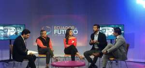 Iv&aacute;n Vallejo (I), Fernanda V&aacute;sconez, Sebasti&aacute;n Palacios y Roberto Ib&aacute;&ntilde;ez analizaron el momento del deporte ecuatoriano en un programa de TV.