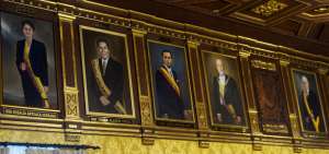 Una pregunta constante de los turistas que visitan el Palacio de Carondelet es por qu&eacute; existe ese espacio vac&iacute;o en el Sal&oacute;n de los Presidentes.