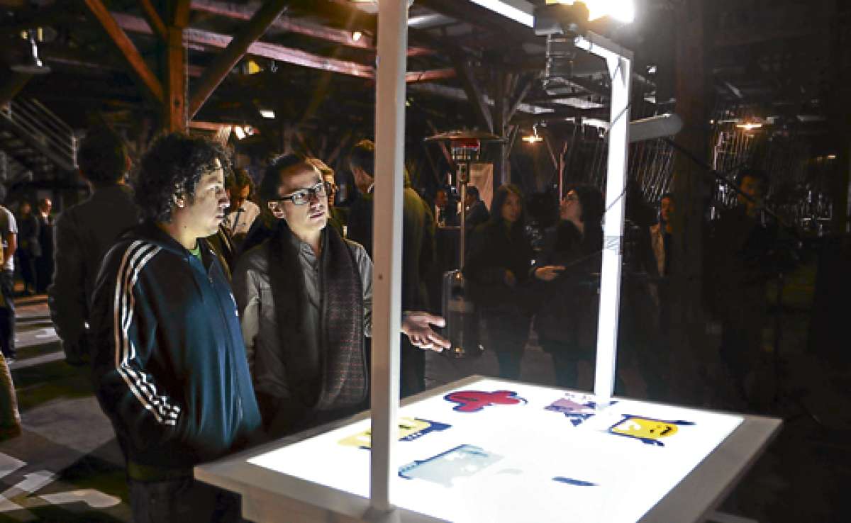 En la pasada rendici&oacute;n de cuentas de Yachay, efectuada en Quito, se mostraron prototipos de dispositivos t&aacute;ctiles. Foto: Carina Acosta / El Tel&eacute;grafo