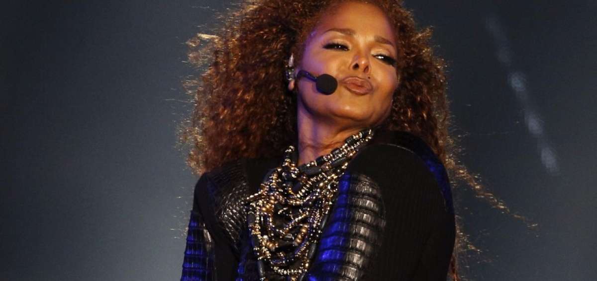 Janet Jackson confirm&oacute; que est&aacute; embarazada a los 50