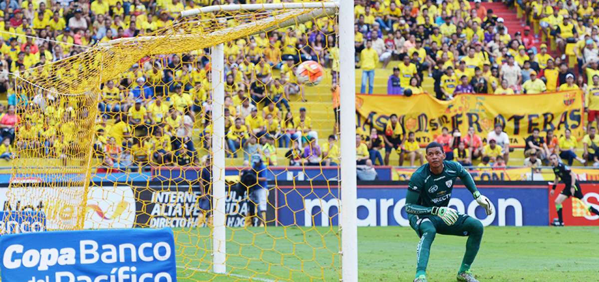 D&iacute;az y &Aacute;lvez llevan al &Iacute;dolo al tercer lugar