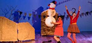La obra se presenta en el Teatro Variedades. 