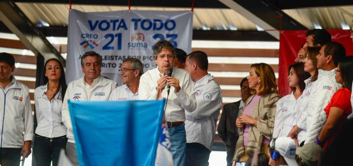 Lasso jura ante la Virgen que cumplir&aacute;