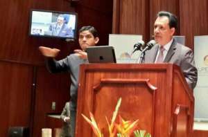 Ochoa particip&oacute; hoy en las Jornadas contra la discriminaci&oacute;n y violencia en los medios. Foto: Twitter @SuperComEc