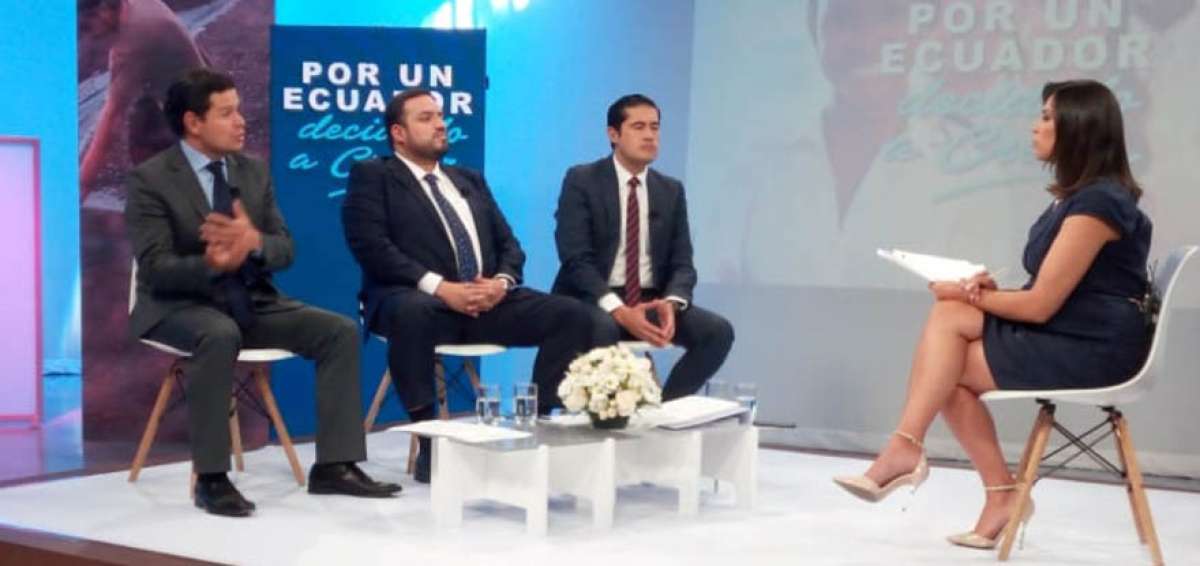 Ministros aseguran que nuevas medidas econ&oacute;micas &ldquo;blindan&rdquo; al Ecuador