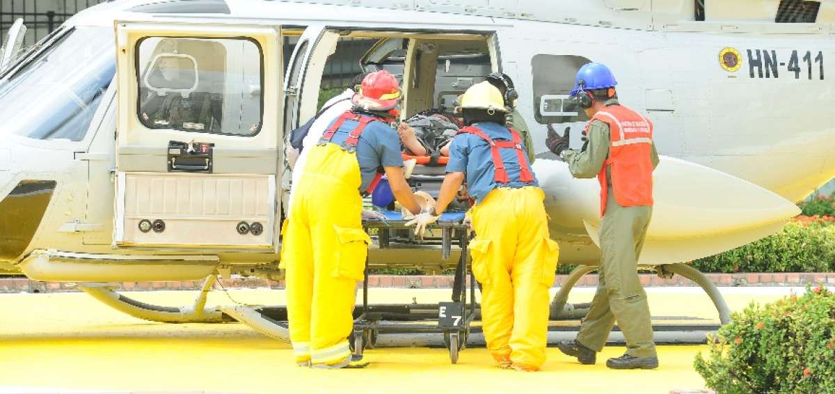 Un helic&oacute;ptero de las FF.AA. llev&oacute; hasta el Hospital Luis Vernaza a un ciudadano que simul&oacute; ser un afectado de terremoto. 