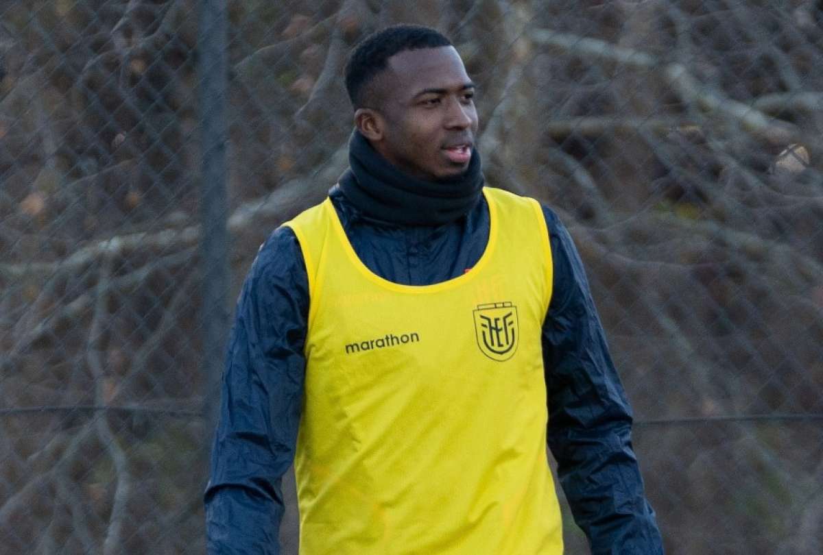 Willian Pacho es titular fijo en la selección