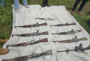 Operaci&oacute;n Precisi&oacute;n descubre caletas con armas y USD 32.000 en Manab&iacute;