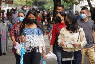 En Ecuador, se intensifican operativos de las intendencias para controlar el precio de las mascarillas.