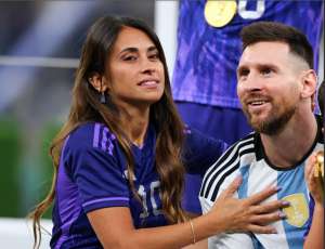 Medios internacionales evidenciaron el incómodo momento que pasó Antonella Roccuzzo momentos previos a la inauguración de la Copa América. 