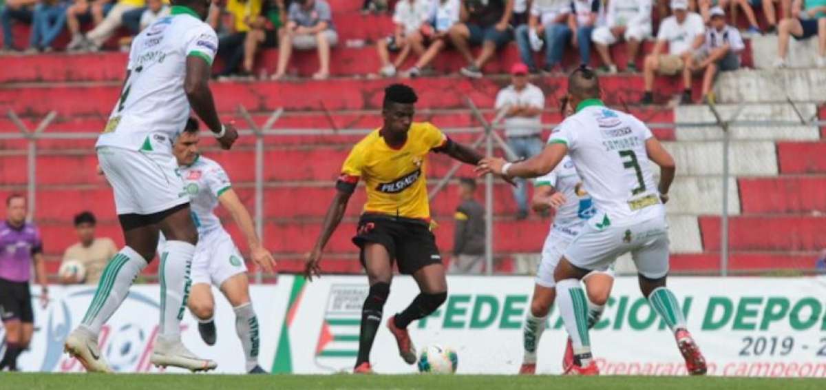 Barcelona gan&oacute; con suplentes a Liga de Portoviejo
