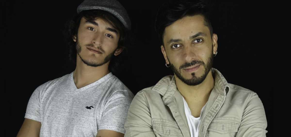Arturo Mart&iacute;nez (izq) y Fernando Pacheco, gestores art&iacute;sticos del disco Mundo, que forma parte de la campa&ntilde;a Sonr&iacute;e con su sonrisa.