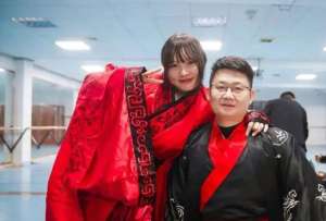 Liang Zhibin y Liu Ximei se conocieron bajo los escombros. A&ntilde;os despu&eacute;s se casaron. 