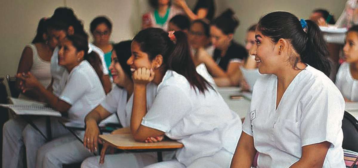 Luego de la firma del convenio con las Damas del Voluntariado, la escuela de belleza &ldquo;Katterine&rdquo; contar&aacute; con profesores especializados en esa &aacute;rea.