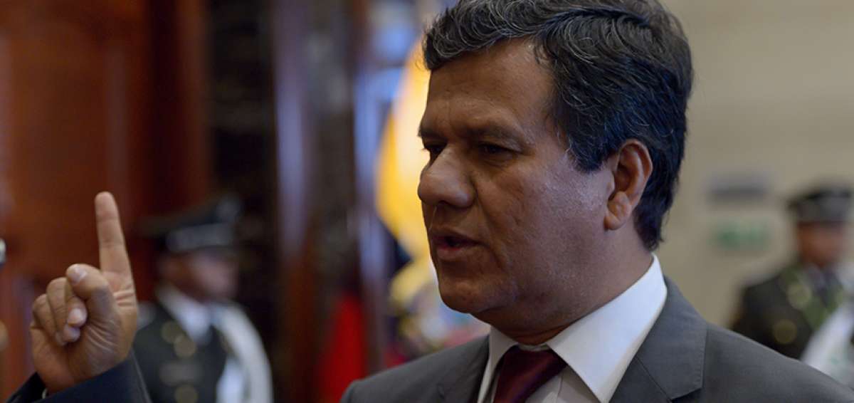 Eliseo Azuero. Asamble&iacute;sta por Sucumb&iacute;os.