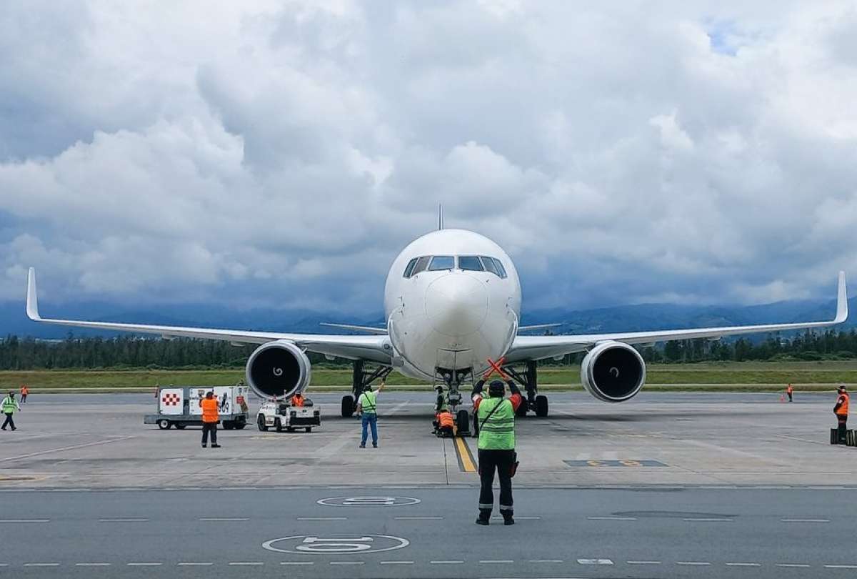 El COE Nacional aprob&oacute; nuevas medidas para los usuarios de los aeropuertos