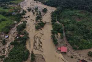 Desbordamiento del r&iacute;o Zamora deja 48 personas rescatadas en Guadalupe