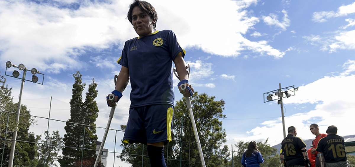 &Aacute;lex Napole&oacute;n B&aacute;ez Valenzuela, de 29 a&ntilde;os de edad, espera que su buen desempe&ntilde;&oacute; con el equipo Letort, durante el &lsquo;I Campeonato Nacional de F&uacute;tbol de Amputados&rsquo;, lo lleve a la Selecci&oacute;n Ecuatoriana. 