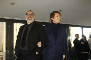 Raphael a lo Reservoir Dogs en el tr&aacute;iler de lo nuevo de Alex de la Iglesia
