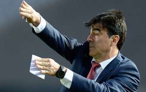 Quinteros viajar&aacute; a Argentina para ver jugar a Juanito Cazares