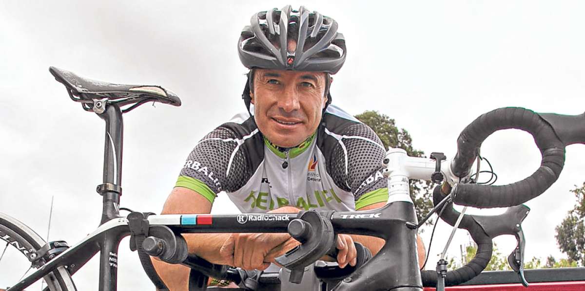 Juan Carlos Bosmediano correr&aacute; en la categor&iacute;a m&aacute;ster B2, reservada para los ciclistas de entre 45 y 49 a&ntilde;os. Foto: Mario Egas / El Tel&eacute;grafo