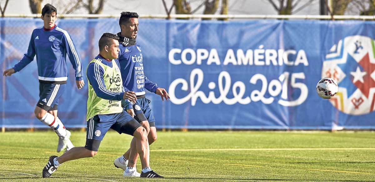 Las sorprendentes Per&uacute; y Paraguay disputan hoy el tercer lugar de la Copa  