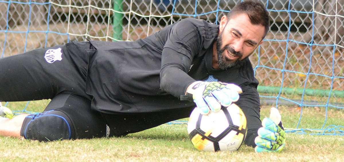 Esteban Dreer salta hoy de titular a la cancha del estadio Capwell. Su equipo es sexto en la segunda etapa del campeonato nacional de f&uacute;tbol.