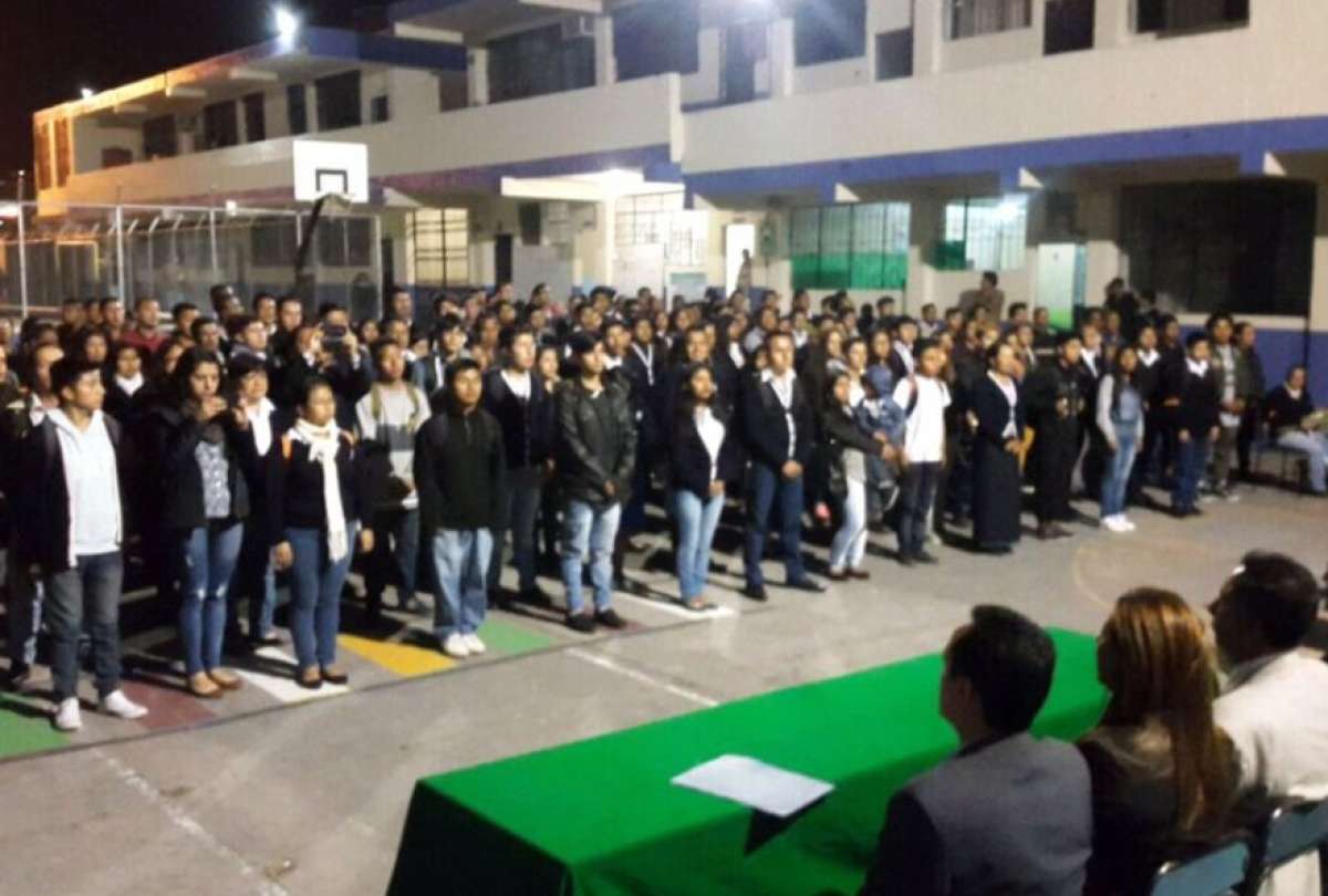 Toque de queda obliga a adelantar salida en jornadas educativas nocturnas