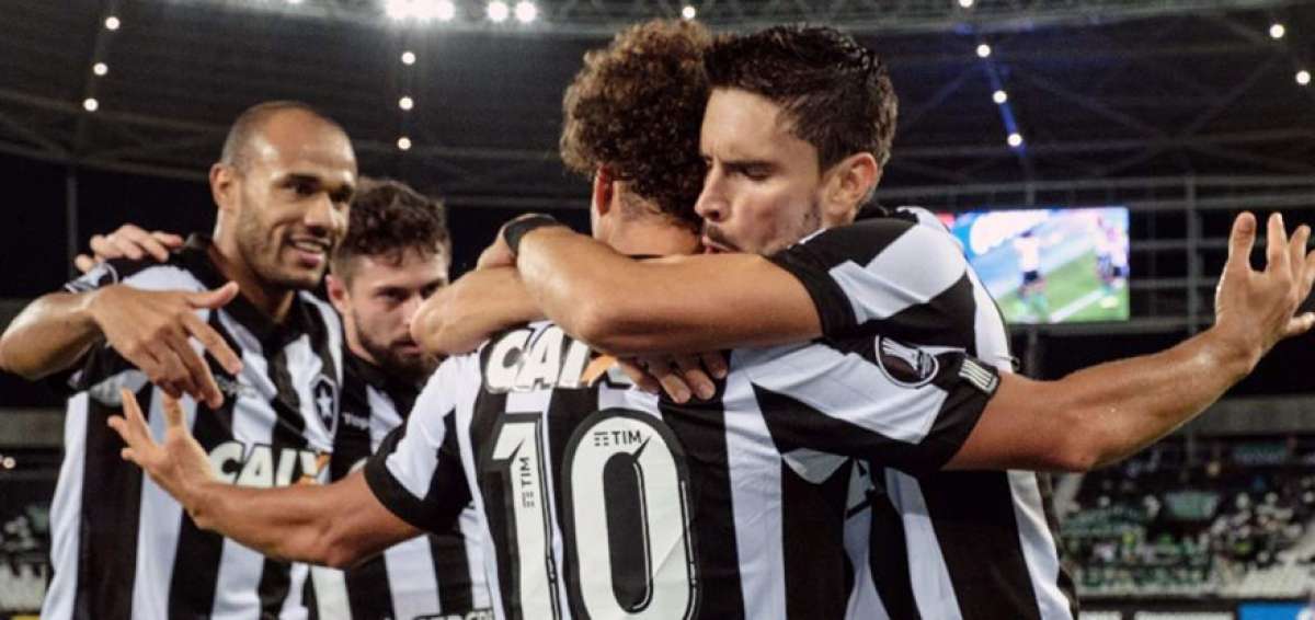 Un Botafogo motivado recibe a un Gremio en crisis
