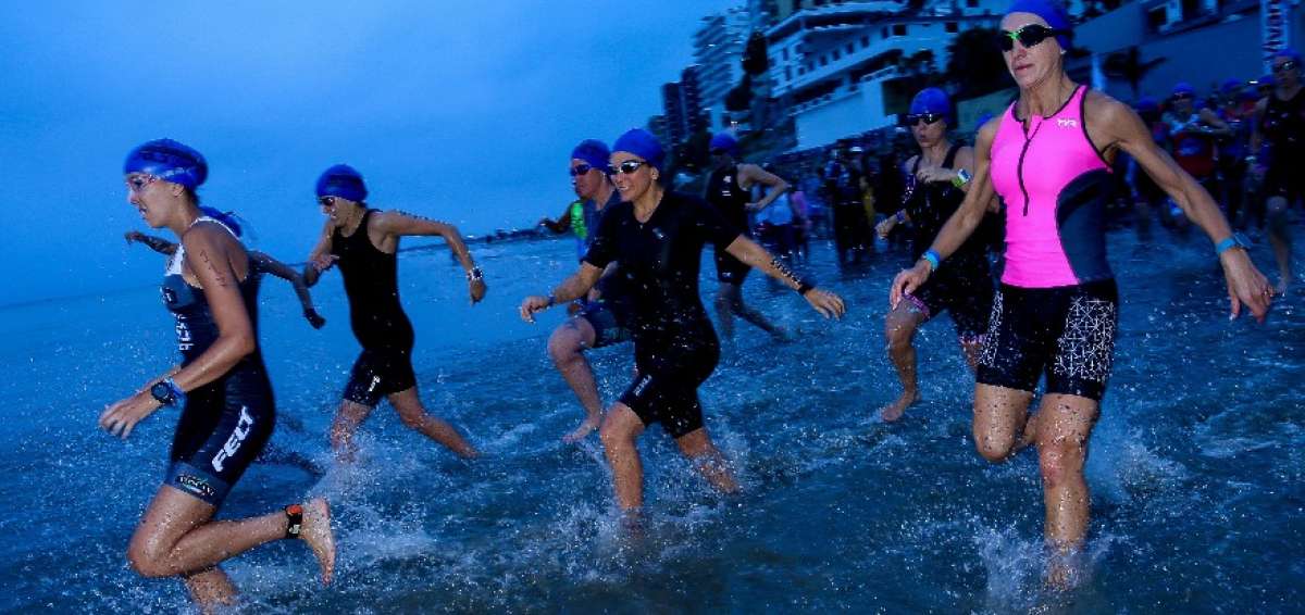 Manta vive la fiesta del triatl&oacute;n de alto nivel