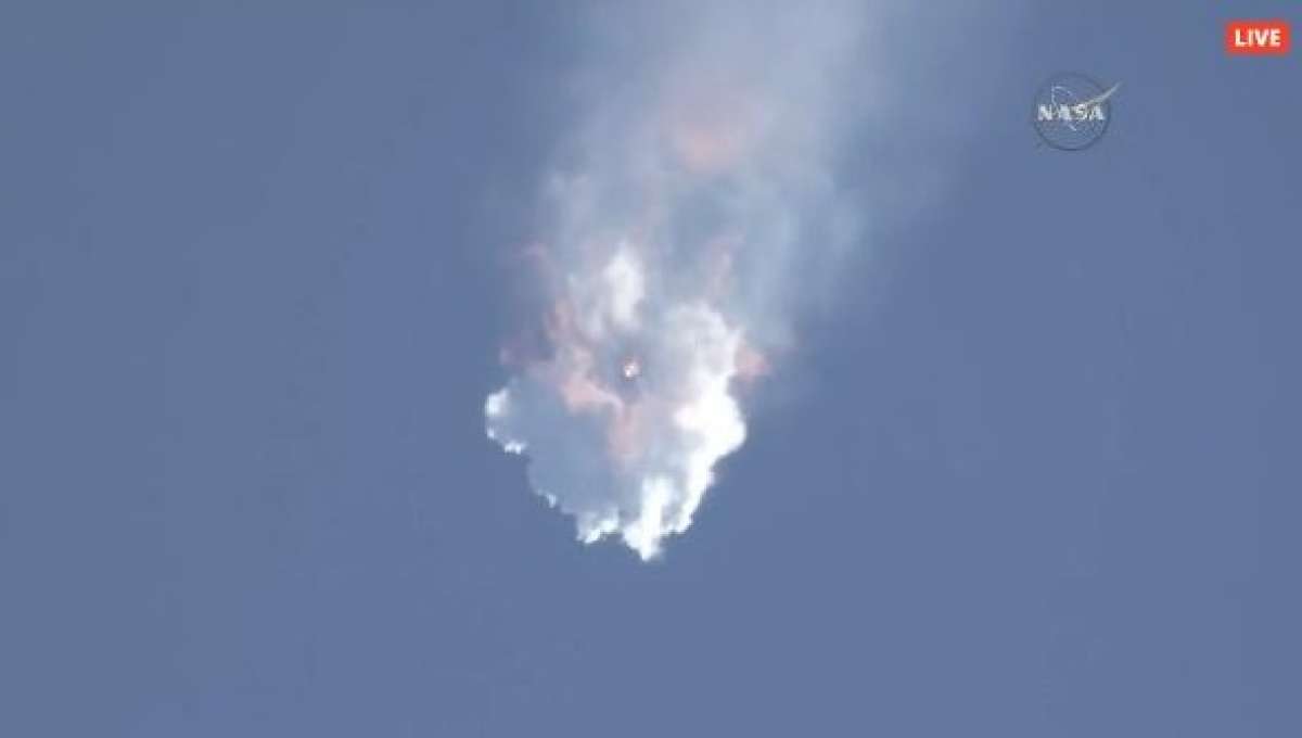 Explot&oacute; propulsor Falcon 9 durante despegue de c&aacute;psula Dragon de SpaceX 