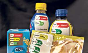 Gaseosas, bebidas energ&eacute;ticas, sopas, embutidos y dulces tienen la nueva etiqueta en los productos. Foto: Marco Salgado / El Tel&eacute;grafo