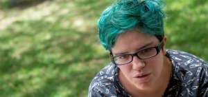 Carolina Velasco estudi&oacute; literatura en la Universidad San Francisco y all&iacute; investig&oacute; sobre poes&iacute;a chicana queer.